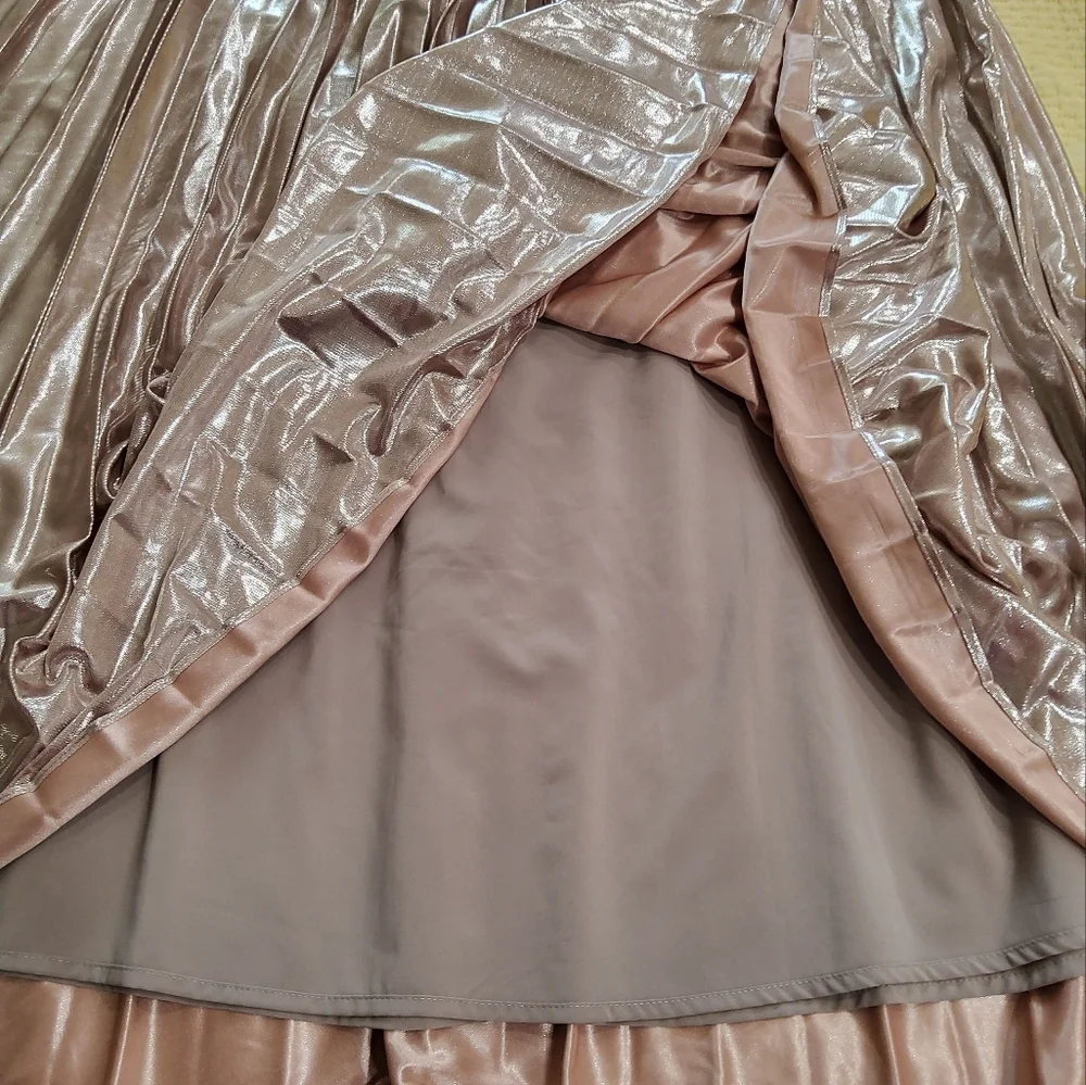 1.State Silver Metallic Accordion Plezted Midi Skirt Size 6